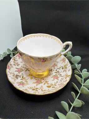 Vintage Tuscan Bone China Tea Cup & Saucer Pink Roses Gold Made England